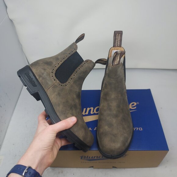 Blundstone WOMENS Chelsea Rustic Brown Tall Boot - Picture 1 of 7